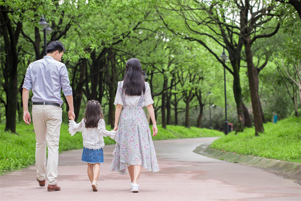 民政部：鼓勵(lì)將婚姻登記機(jī)關(guān)設(shè)在公園，目的是什么？